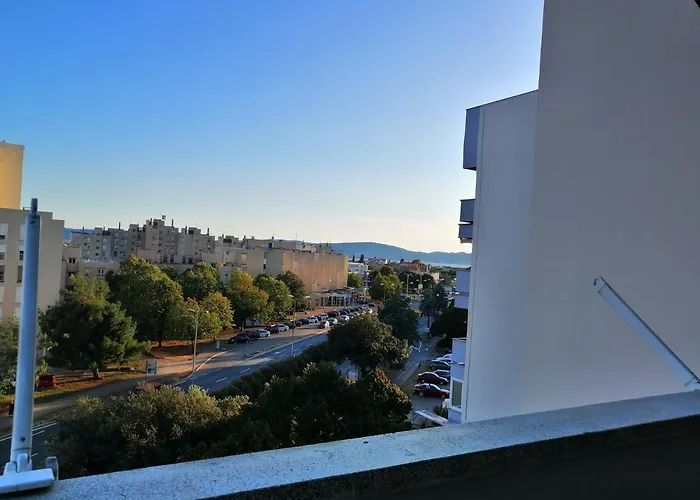 Apartment 5